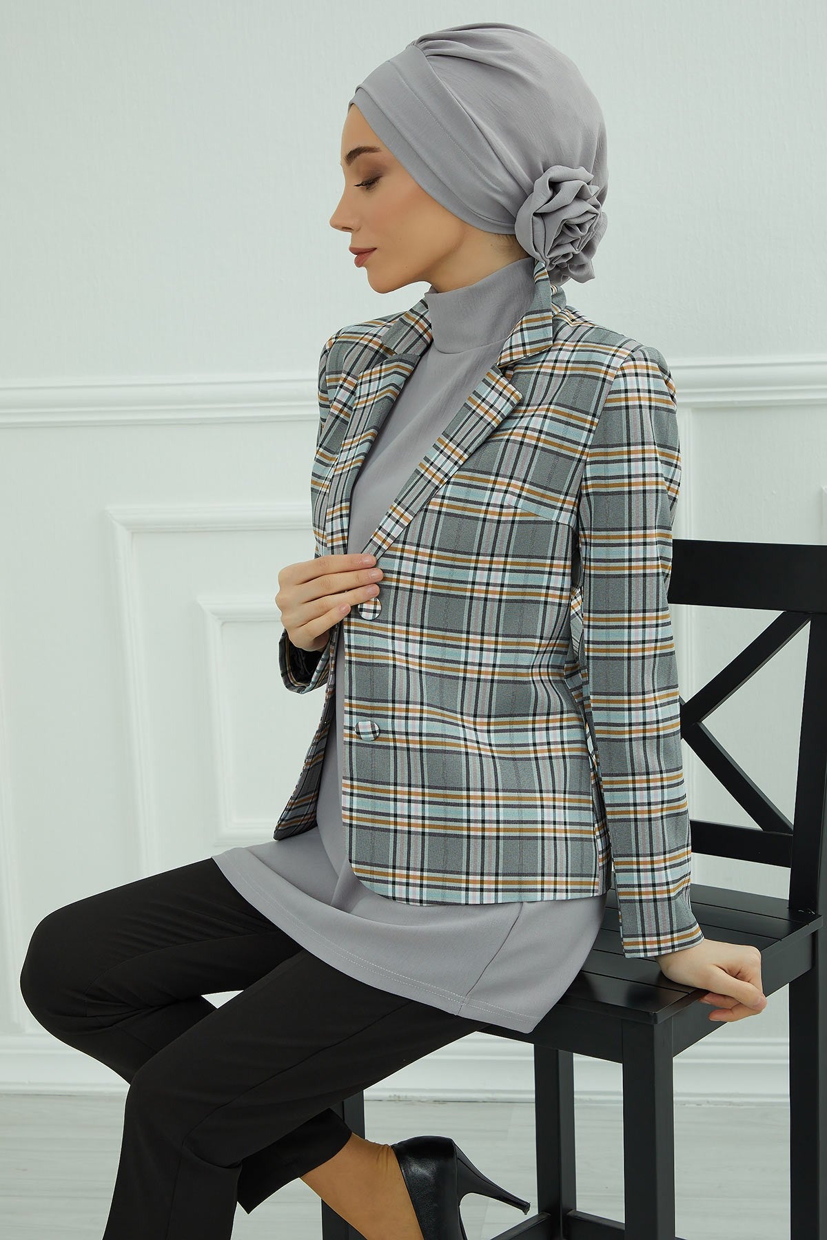 Pre-Tied Modest Turban for Women, Soft Aerobin Fabric Hijab with Stylish Back Flower, Slip-On Cotton Blend Head Cover,HT-92 Grey