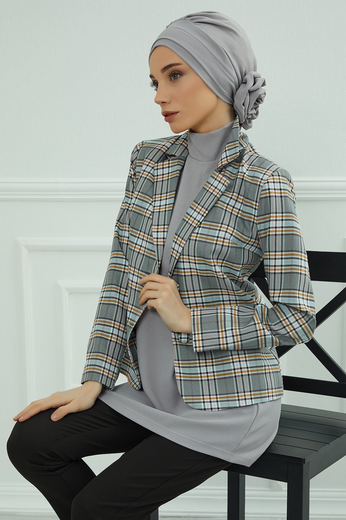 Pre-Tied Modest Turban for Women, Soft Aerobin Fabric Hijab with Stylish Back Flower, Slip-On Cotton Blend Head Cover,HT-92 Grey