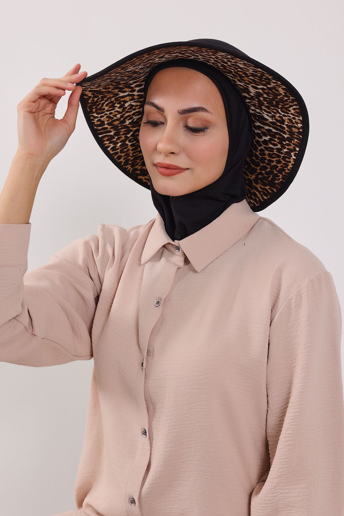 Printed Modest Sun Protective Turban Bonnet with Removable Bow Brim for Women, 2-in-1 Hijab Ninja Cap with Laminated Removable Brim Pattern,S-6D Black - Leopard Pattern