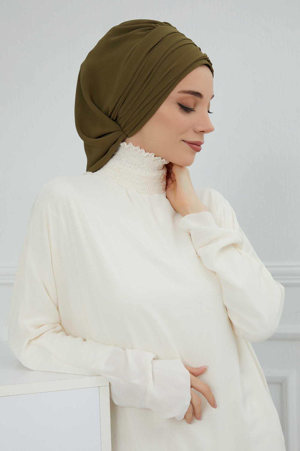 Side Frilled Instant Turban Chiffon Scarf Head Turbans with Unique Jewellery Stone Accessory For Women Headwear Stylish Design,HT-105