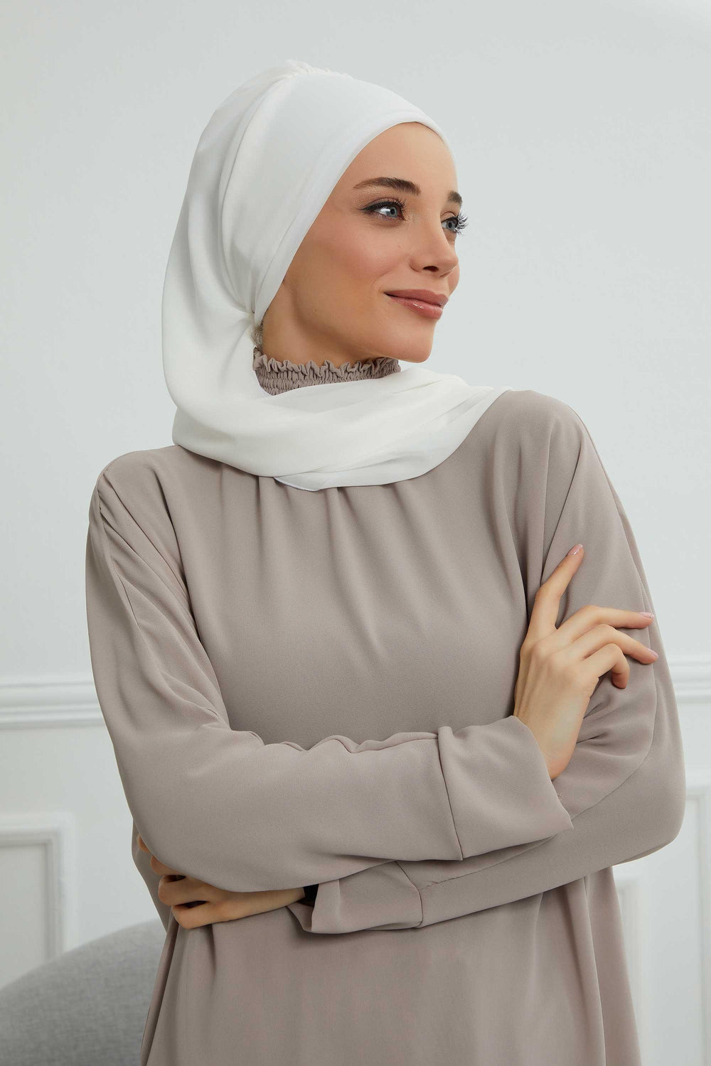Elegant Chiffon Instant Turban with Sparkle Brooch, Pre-Tied Modest Headwrap for Women, Stylish Hijab Cap with Side Ruffle,HT-106 Off-White
