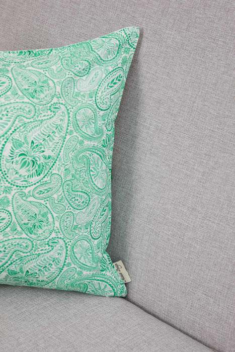 Kissenbezug im Frühlings-Look mit Bommelbesatz, handgefertigt, 45,7 x 45,7 cm, Paisley- und Streifen-Design für Sofa und Couch, K-315