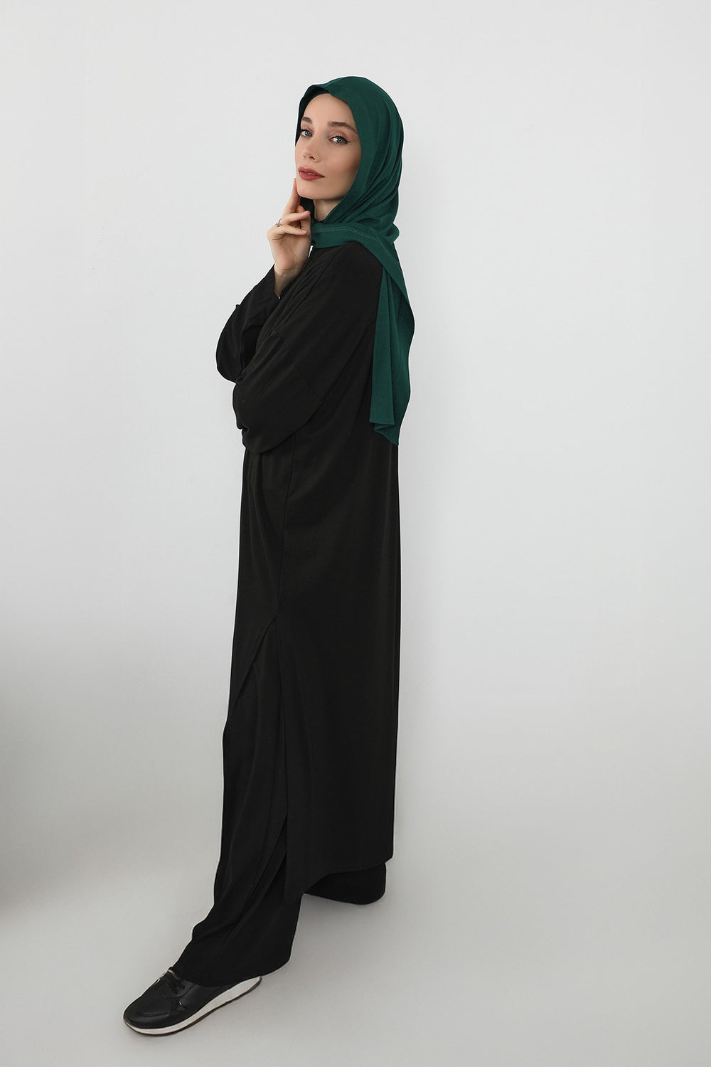 Two-Piece Jersey Hijab Set – Soft Scarf and Matching Undercap, Plain Jersey Hijab & Undercap Set for Everyday Wear,PS-57 Green