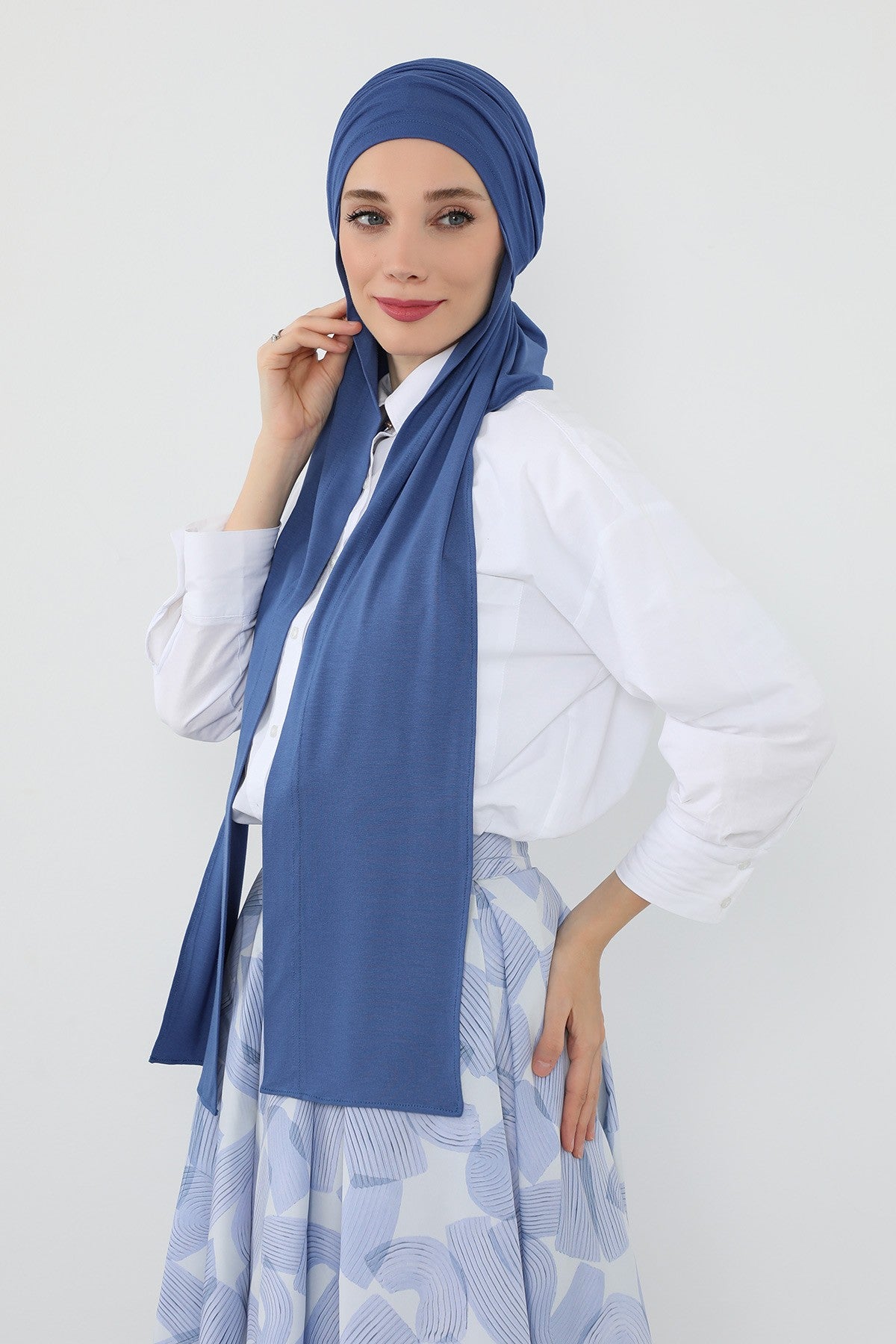 Two-Piece Jersey Hijab Set – Soft Scarf and Matching Undercap, Plain Jersey Hijab & Undercap Set for Everyday Wear,PS-57 İndigo