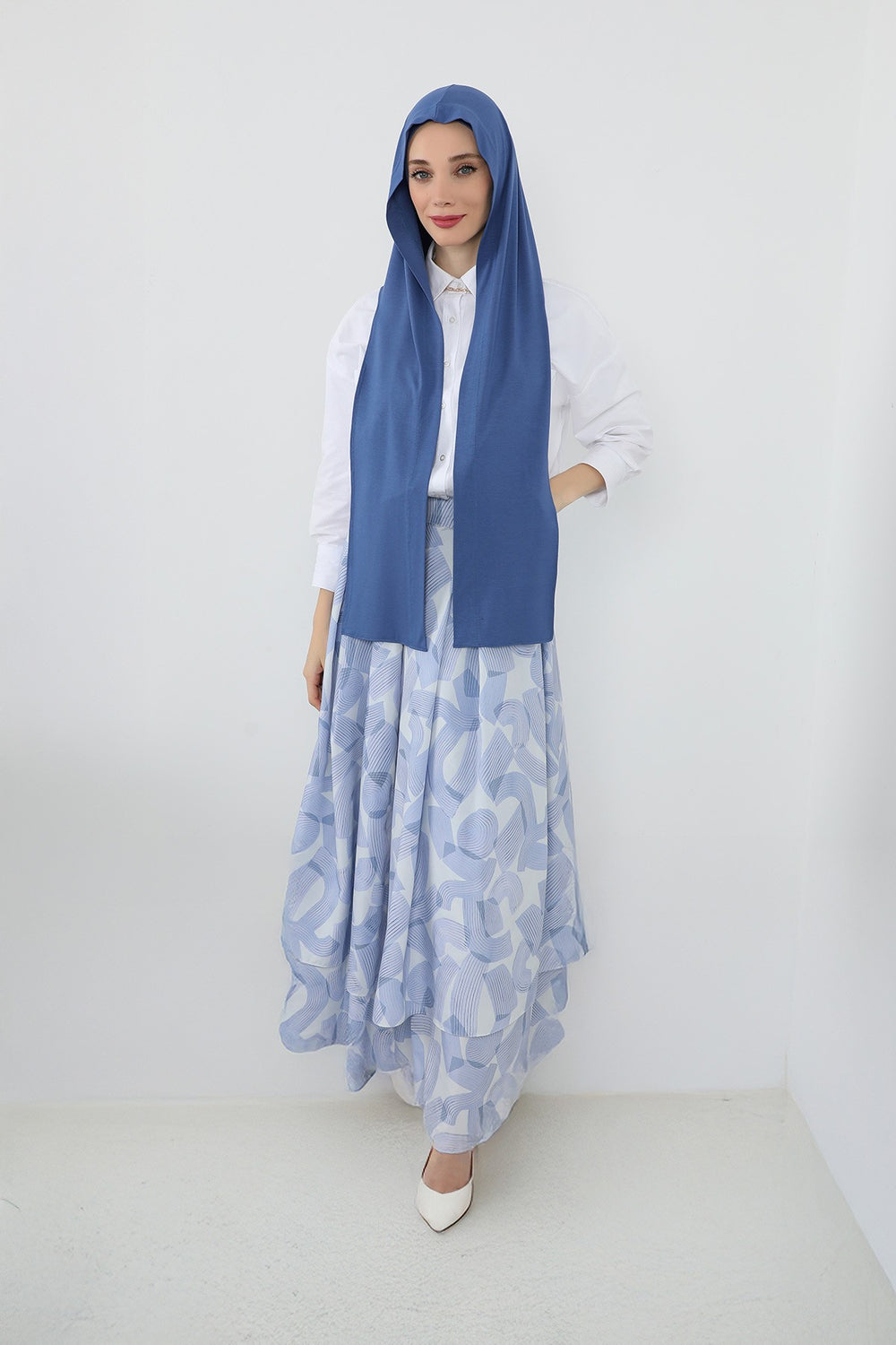 Two-Piece Jersey Hijab Set – Soft Scarf and Matching Undercap, Plain Jersey Hijab & Undercap Set for Everyday Wear,PS-57 İndigo