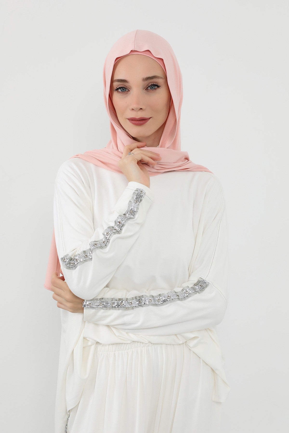 Two-Piece Jersey Hijab Set – Soft Scarf and Matching Undercap, Plain Jersey Hijab & Undercap Set for Everyday Wear,PS-57 Powder