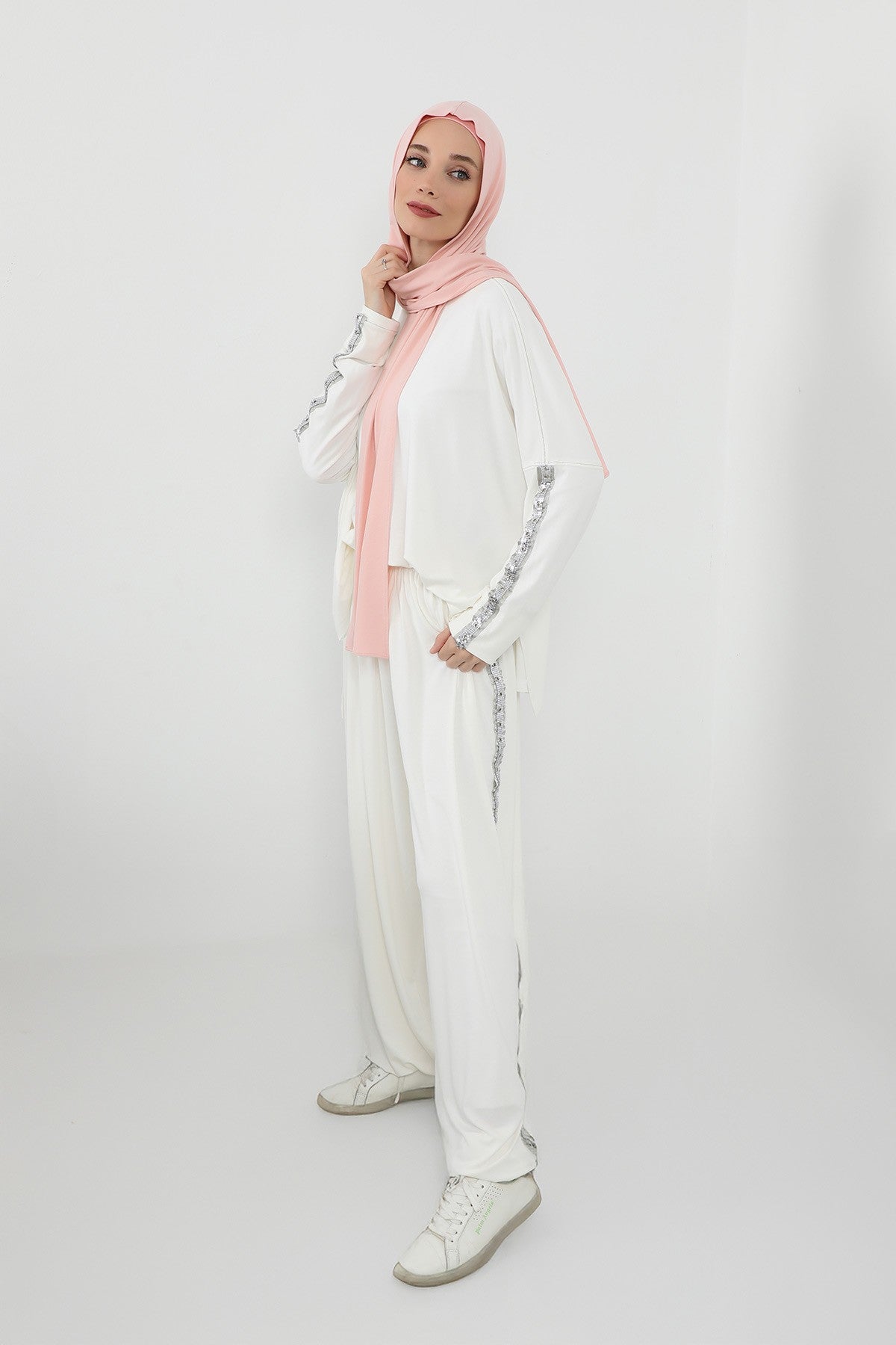 Two-Piece Jersey Hijab Set – Soft Scarf and Matching Undercap, Plain Jersey Hijab & Undercap Set for Everyday Wear,PS-57 Powder