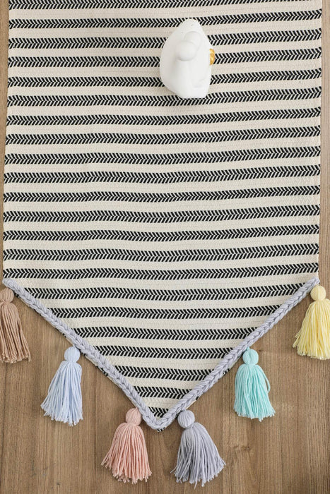 Tischläufer aus Baumwolle mit einzigartigem Design und großen, mehrfarbigen Quasten, 40 x 140 cm, maschinenwaschbar, für Dekorationen zu Hause, in der Küche, für Partys, Grillabende, den Alltag und Feiertage, R-54O