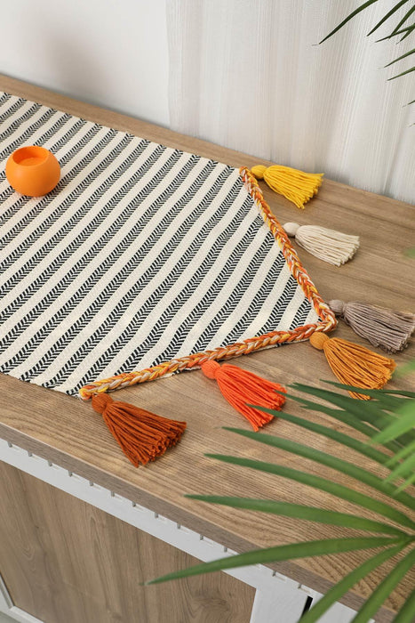 Tischläufer aus Baumwolle mit einzigartigem Design und großen, mehrfarbigen Quasten, 40 x 140 cm, maschinenwaschbar, für Dekorationen zu Hause, in der Küche, für Partys, Grillabende, den Alltag und Feiertage, R-54O